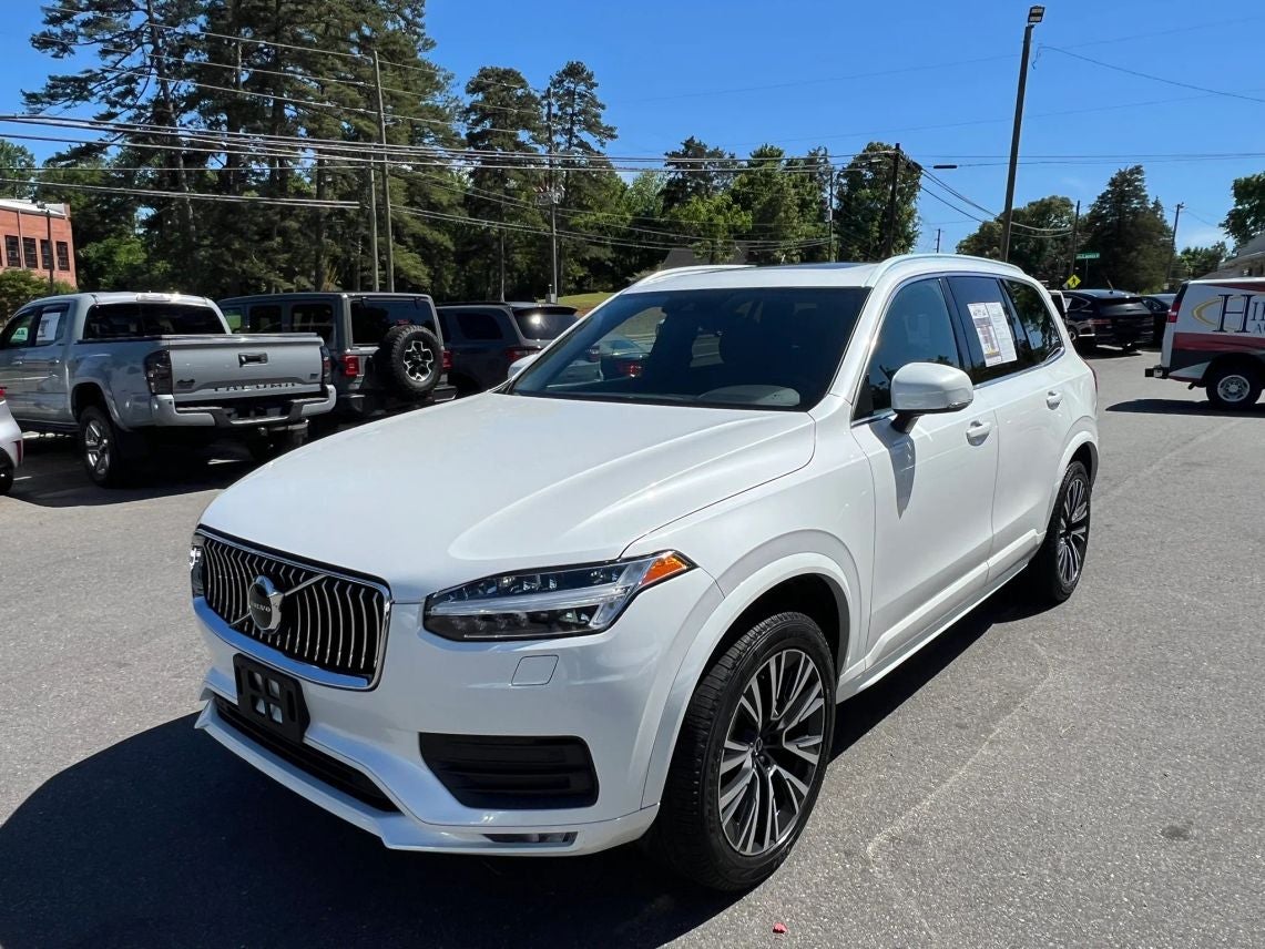 2021 Volvo XC90 T6 Momentum Sport Utility 4D