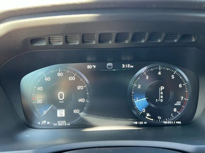 2021 Volvo XC90 T6 Momentum Sport Utility 4D